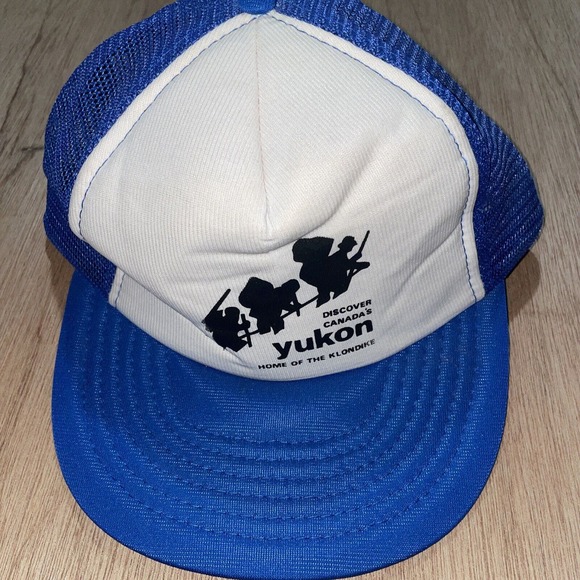 Vintage Discover Canada’s Yukon Trucker Hat Mesh Cap Blue SnapBack‎ - Picture 1 of 4